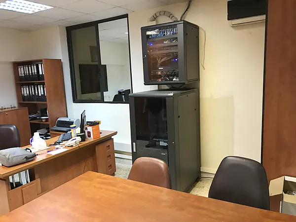 Office, systems by SIMONIAN Technology