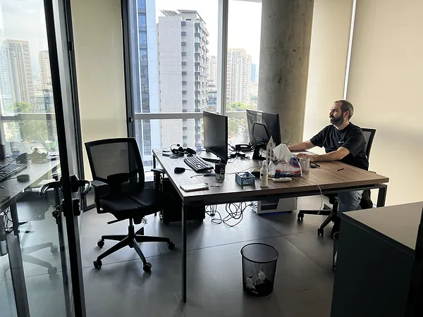 Office, systems by SIMONIAN Technology