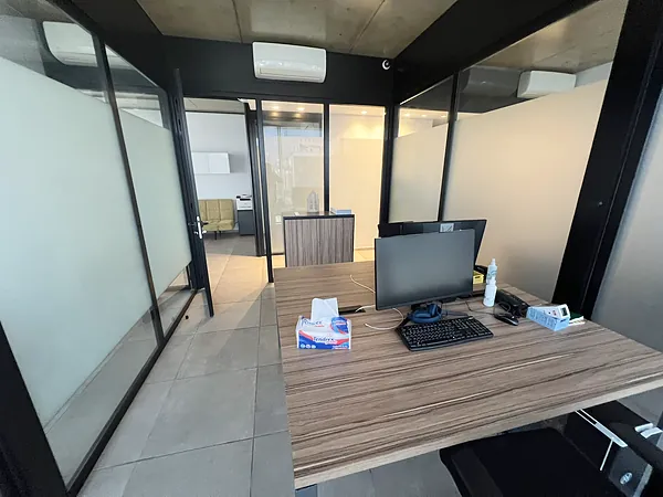 Office, systems by SIMONIAN Technology