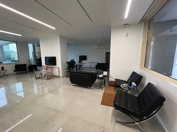 Office, systems by SIMONIAN Technology