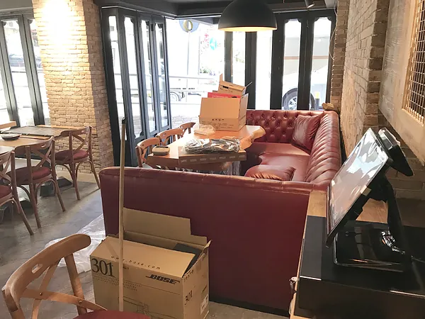 Restaurant, systems by SIMONIAN Technology