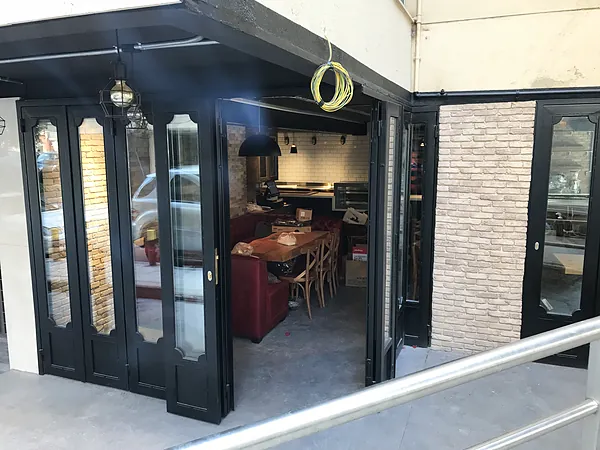 Restaurant, systems by SIMONIAN Technology