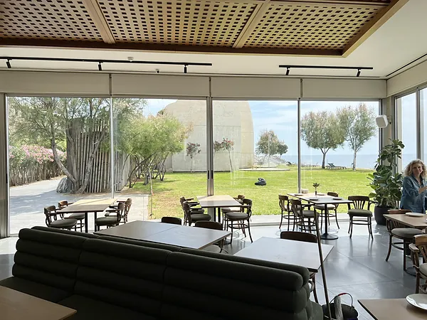 Restaurant, systems by SIMONIAN Technology