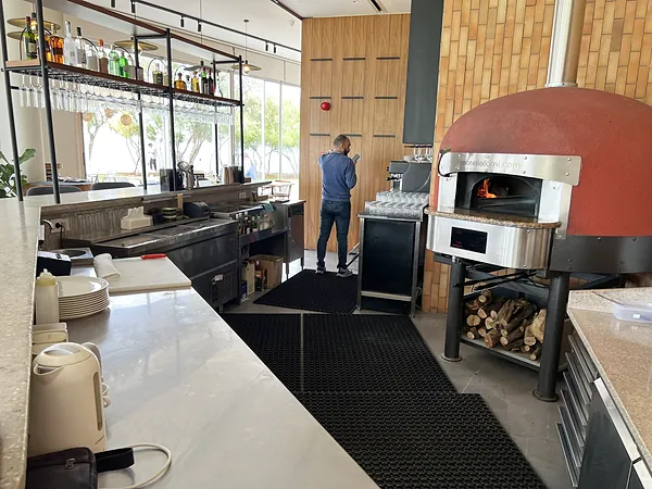 Restaurant, systems by SIMONIAN Technology