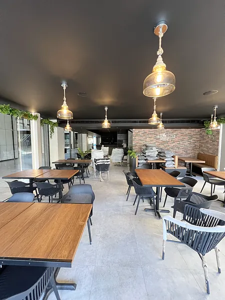 Restaurant, systems by SIMONIAN Technology