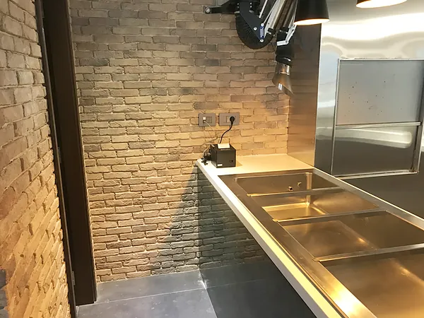 Restaurant, systems by SIMONIAN Technology
