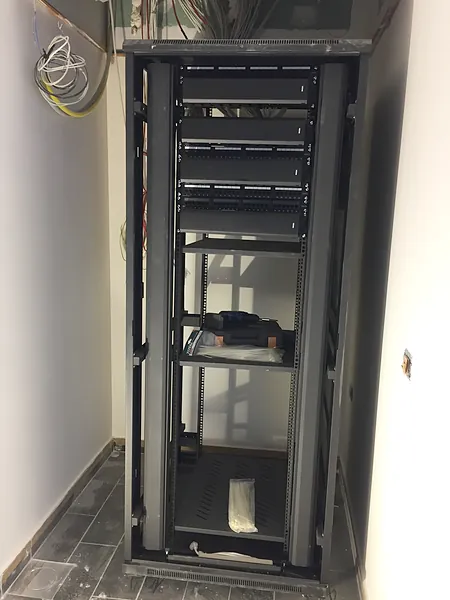 Fit out, cabling and systems by SIMONIAN Technology
