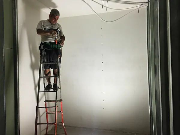 Fit out, cabling and systems by SIMONIAN Technology
