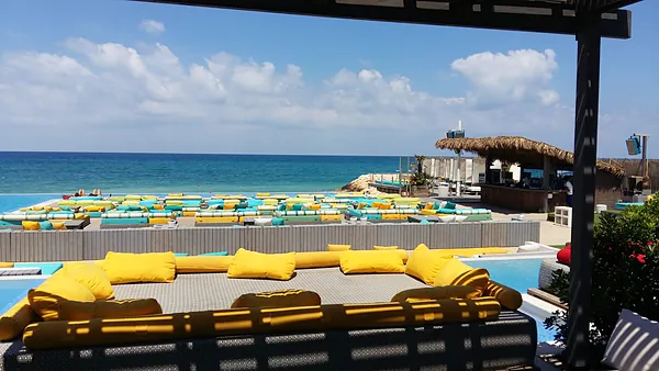 Beach club, systems by SIMONIAN Technology