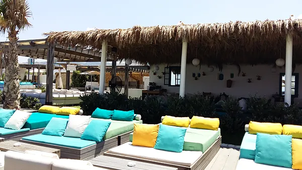 Beach club, systems by SIMONIAN Technology