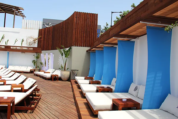 Beach club, systems by SIMONIAN Technology