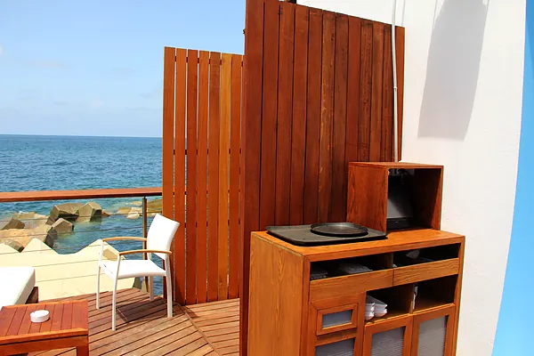 Beach club, systems by SIMONIAN Technology