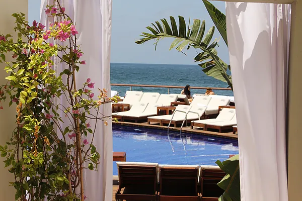 Beach club, systems by SIMONIAN Technology