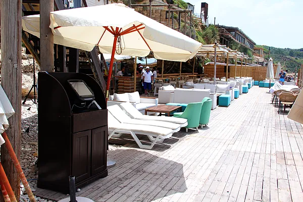 Beach club, systems by SIMONIAN Technology