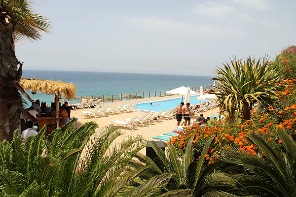 Beach club, systems by SIMONIAN Technology