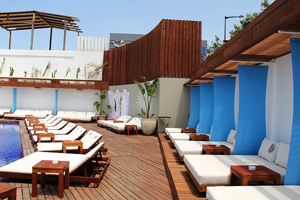 Beach club, systems by SIMONIAN Technology