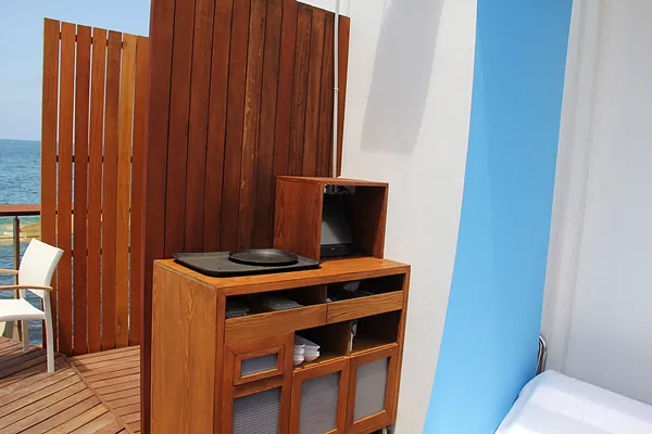 Beach club, systems by SIMONIAN Technology