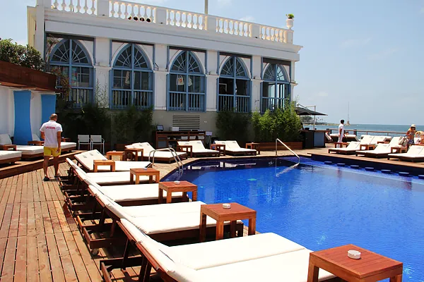 Beach club, systems by SIMONIAN Technology
